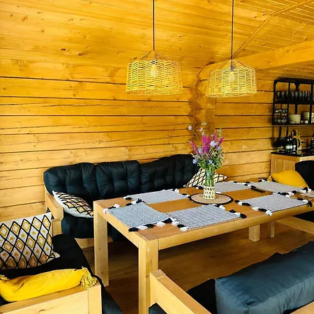 Friends House - ізки 33 Hétvégi ház