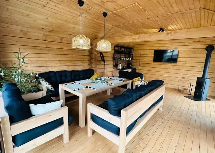 Friends House - ізки 33